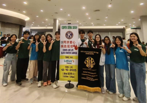 Sunway College JB Leo Club presented Excellent Club Award by Lions International