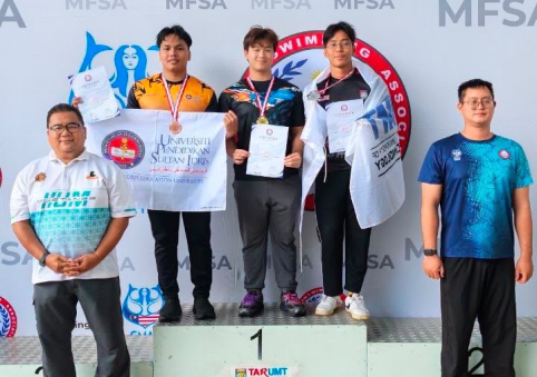 SUF Elson Koh and Roxanne Soon Find Strength Through Finswimming